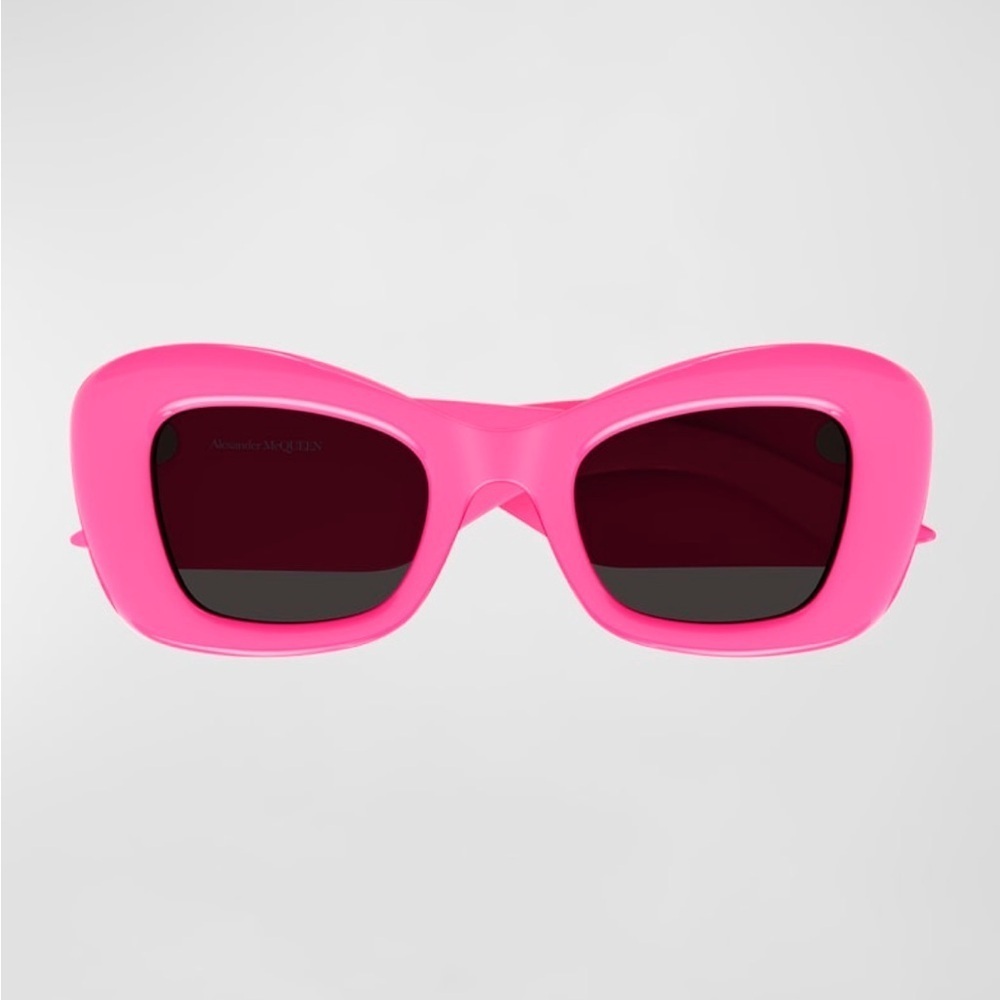 McQueen
Chunky Logo Acetate Cat-Eye Sunglasses
0321